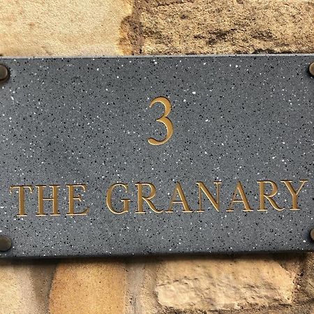 The Granary, Lovely Townhouse In Central Стамфорд Екстериор снимка